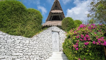 Deluxe bungalow, uitzicht op zee (Deluxe Bungalow with Sea View) | 1 slaapkamer, een minibar, een kluis op de kamer