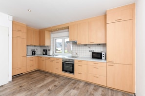 Køleskab, ovn, opvaskemaskine