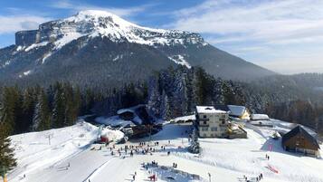 Snow and ski sports