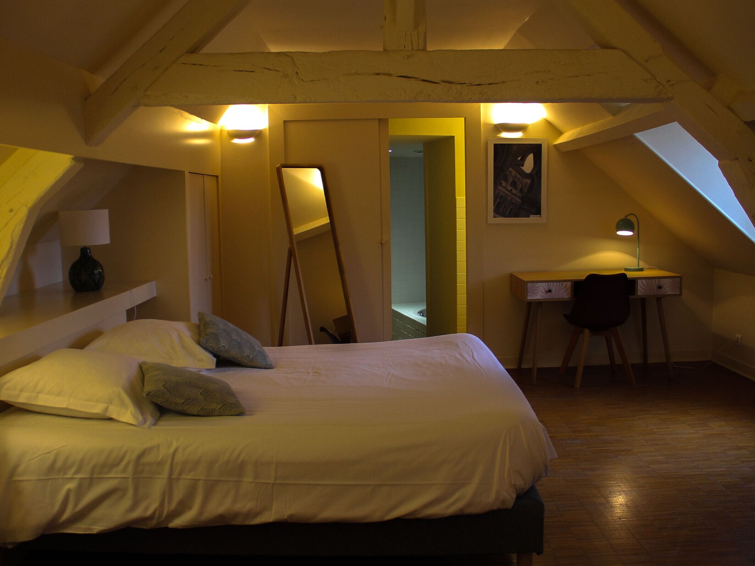 7 間睡房、免費 Wi-Fi、床單