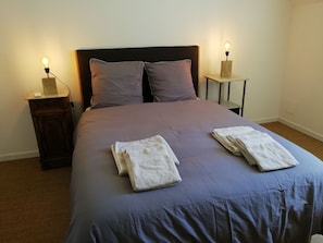 4 bedrooms, free WiFi, bed sheets