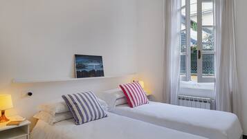 Appartement, 2 chambres, balcon, vue cour intérieure