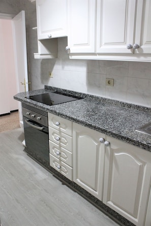 Fridge, microwave, oven, coffee/tea maker