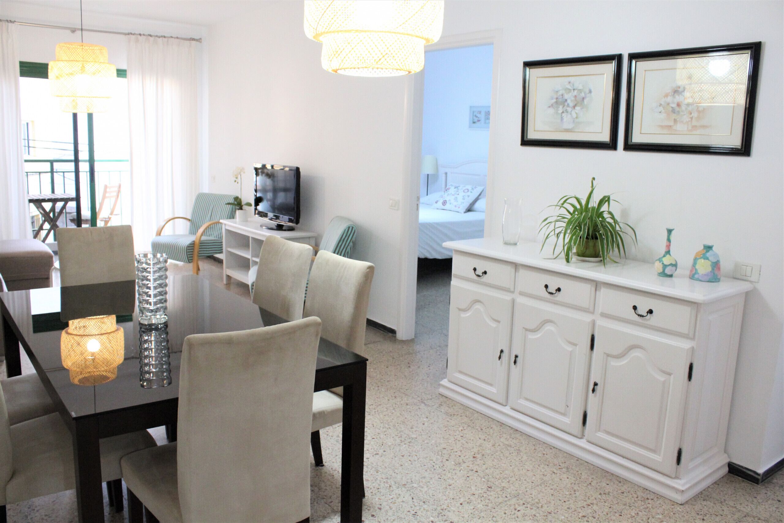 3 soverom, strykejern/-brett, wi-fi (inkludert) og sengetøy