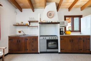 Fridge, microwave, coffee/tea maker, toaster