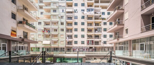 ลานระเบียง/นอกชาน