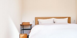 3 quartos, escrivaninha, cortinas blackout