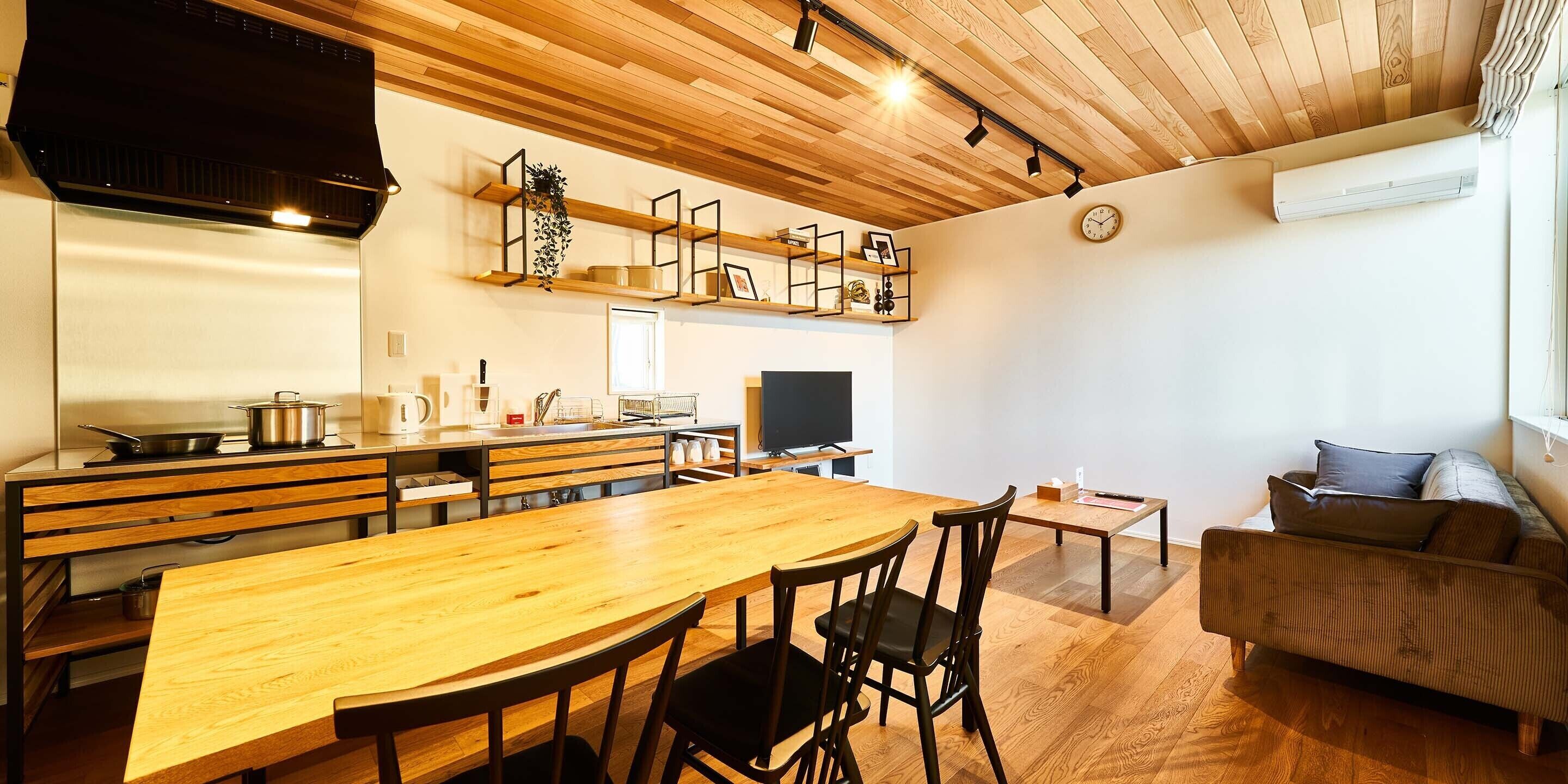 3 개의 침실, 책상, 암막 커튼, 다리미/다리미판