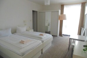 Double Room - Hotel Seehaus (Horn-Bad Meinberg)