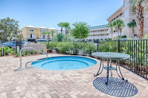 Outdoor dining - Overlooking the Seacrest Village. Pool and Beach access. (Seacrest Beach)