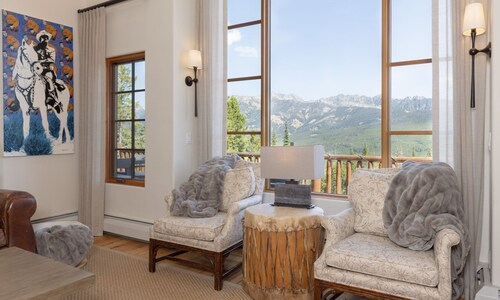 Moonlight Mountain Home 7 Bull Dogger