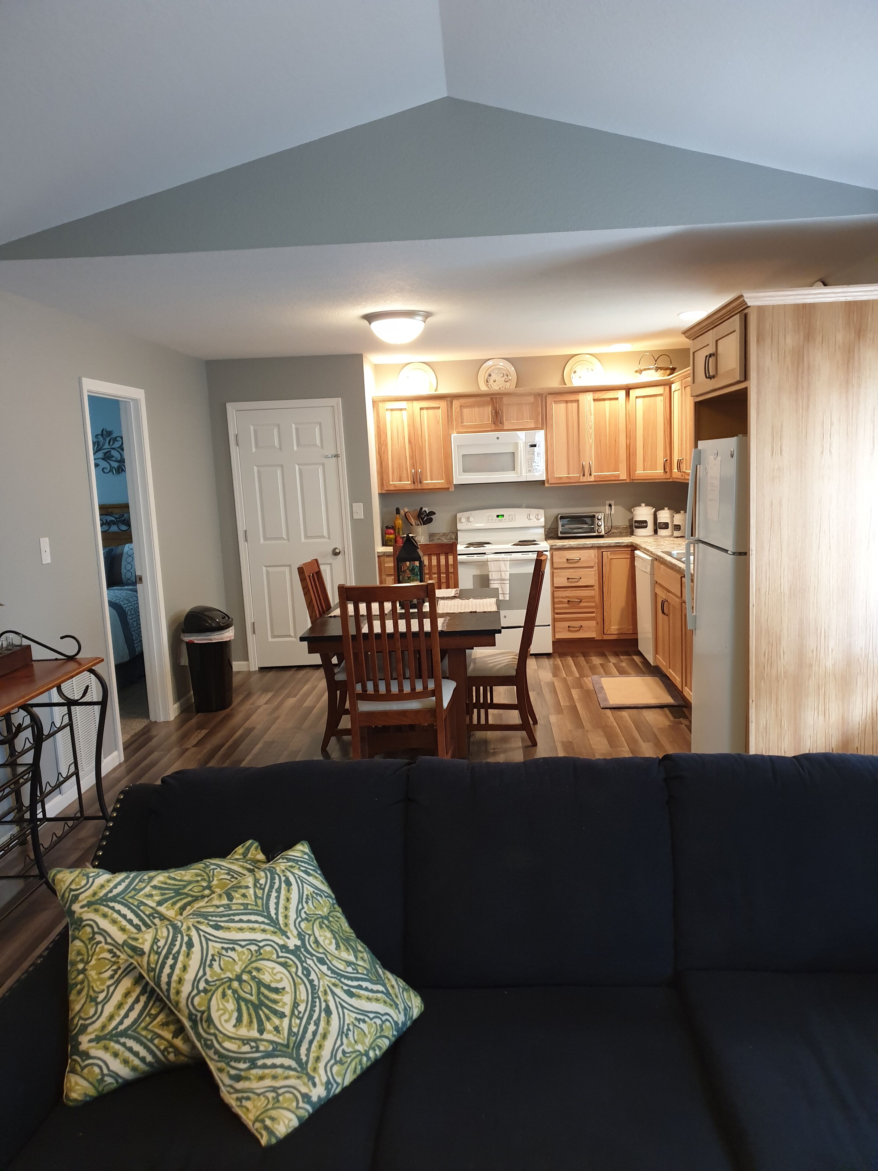 Walking Distance to Mainstreet USA and Disney Museum