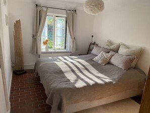 4 soverom, strykejern/-brett, wi-fi (inkludert) og sengetøy