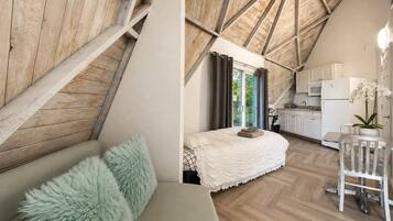 1 habitación, tabla de planchar con plancha, wifi y ropa de cama