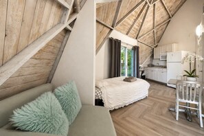 1 habitación, tabla de planchar con plancha, wifi y ropa de cama