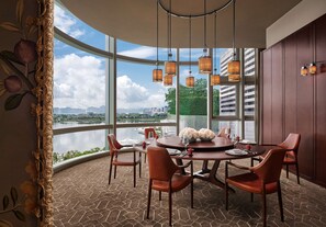 3 restaurants, breakfast, lunch, dinner served; Chinese cuisine  - ANDAZ SHENZHEN BAY, BY HYATT (Shenzhen)