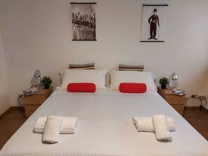 Estúdio | Área de estar | TV de tela plana