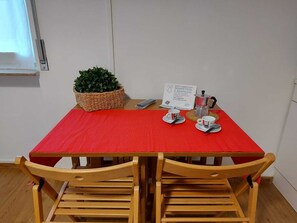 Estúdio | Área de estar | TV de tela plana