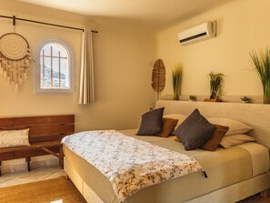 5 bedrooms, iron/ironing board, travel cot, WiFi