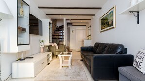 Nhà (Two Bedroom Holiday Home) | Phòng khách