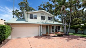 Exterior - 8a Foreshore Drive Ducted Air and Boat Parking (Salamander Bay)