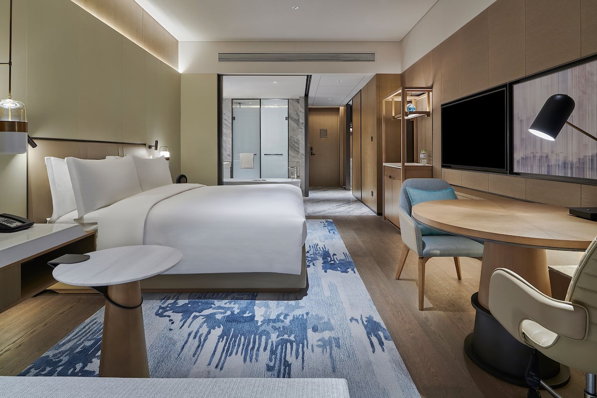 1 habitación, ropa de cama hipoalergénica, edredón y minibar