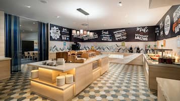 Desayuno buffet incluido todos los días