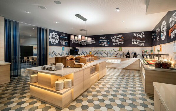 Free daily buffet breakfast 