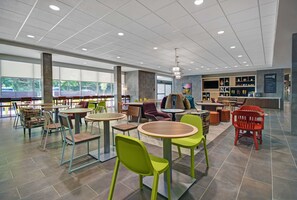 Lobby - Home2 Suites by Hilton Raleigh North I-540 (Raleigh)