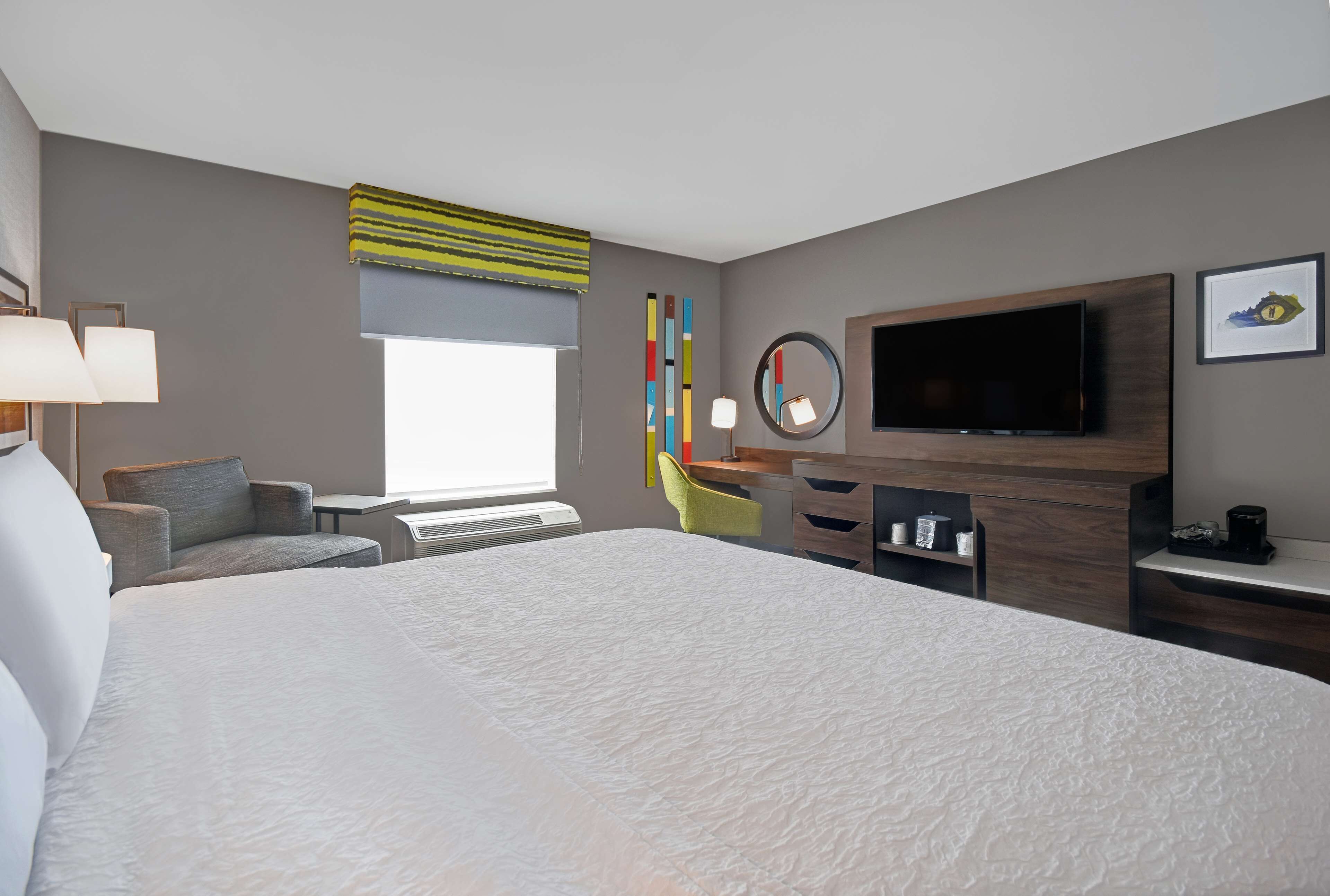 room, 1 king bed, non smoking, refrigerator | desk, bed sheets