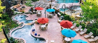 Ski -in/out Luxury 2 BR at Grand Lodge on Peak 7, Breckenridge, CO