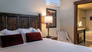 2 bedrooms, iron/ironing board, travel crib, free WiFi