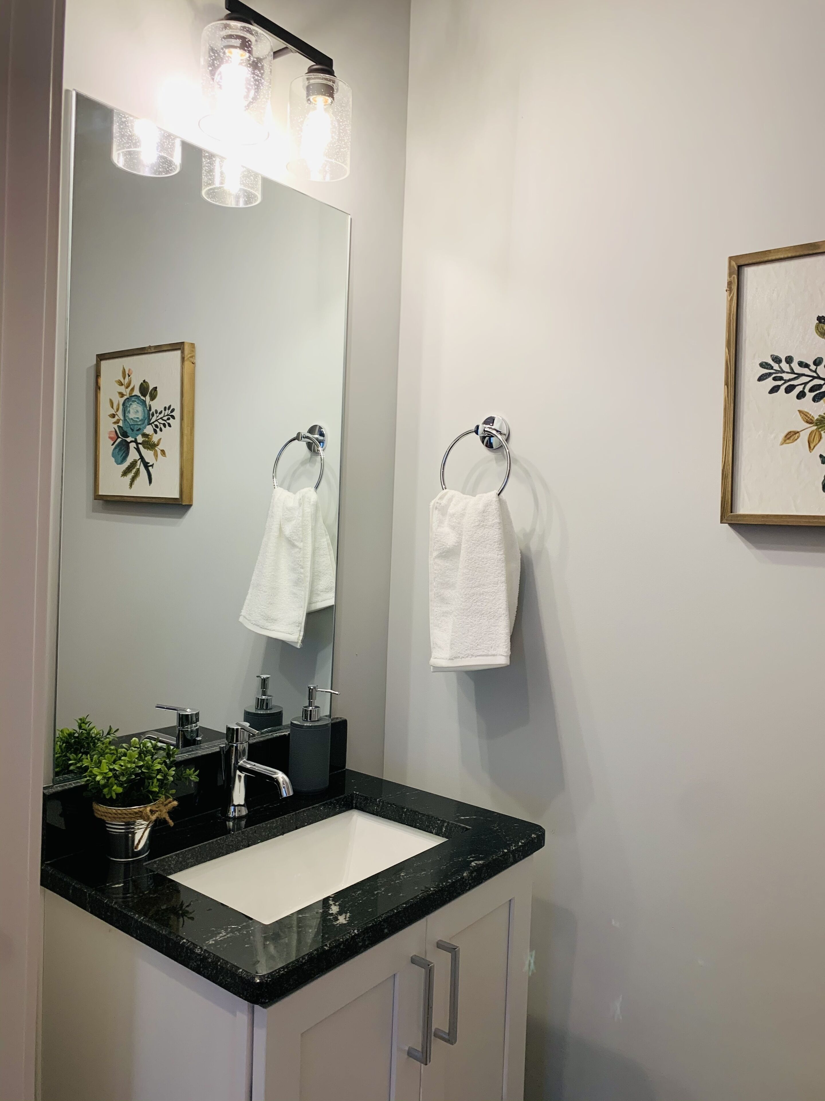 DTWN TOWNHOME-King Bed