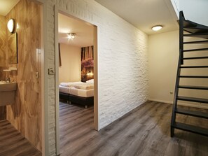 3 Schlafzimmer, laptopgeeigneter Arbeitsplatz, Babybetten