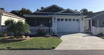 Beautiful New 2/2 Villa w/BBQ & FREE WiFi!