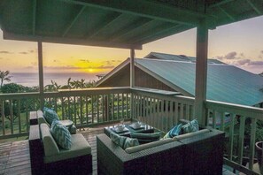 Property grounds - Waimea Bay Luxury Estate Views & Hot tub (Haleiwa)