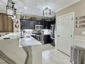 Fridge, microwave, oven, stovetop - UPDATED Penthouse with Breathtaking Mtn views, 2 Balconies, Downtown Gatlinburg! (Gatlinburg)