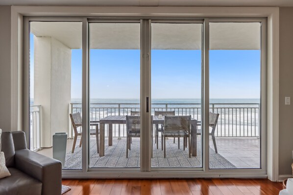 Interior - Luxury Beachfront property with a gorgeous view. (Jacksonville Beach)