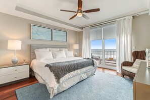 3 bedrooms, iron/ironing board, free WiFi, bed sheets - Luxury Beachfront property with a gorgeous view. (Jacksonville Beach)