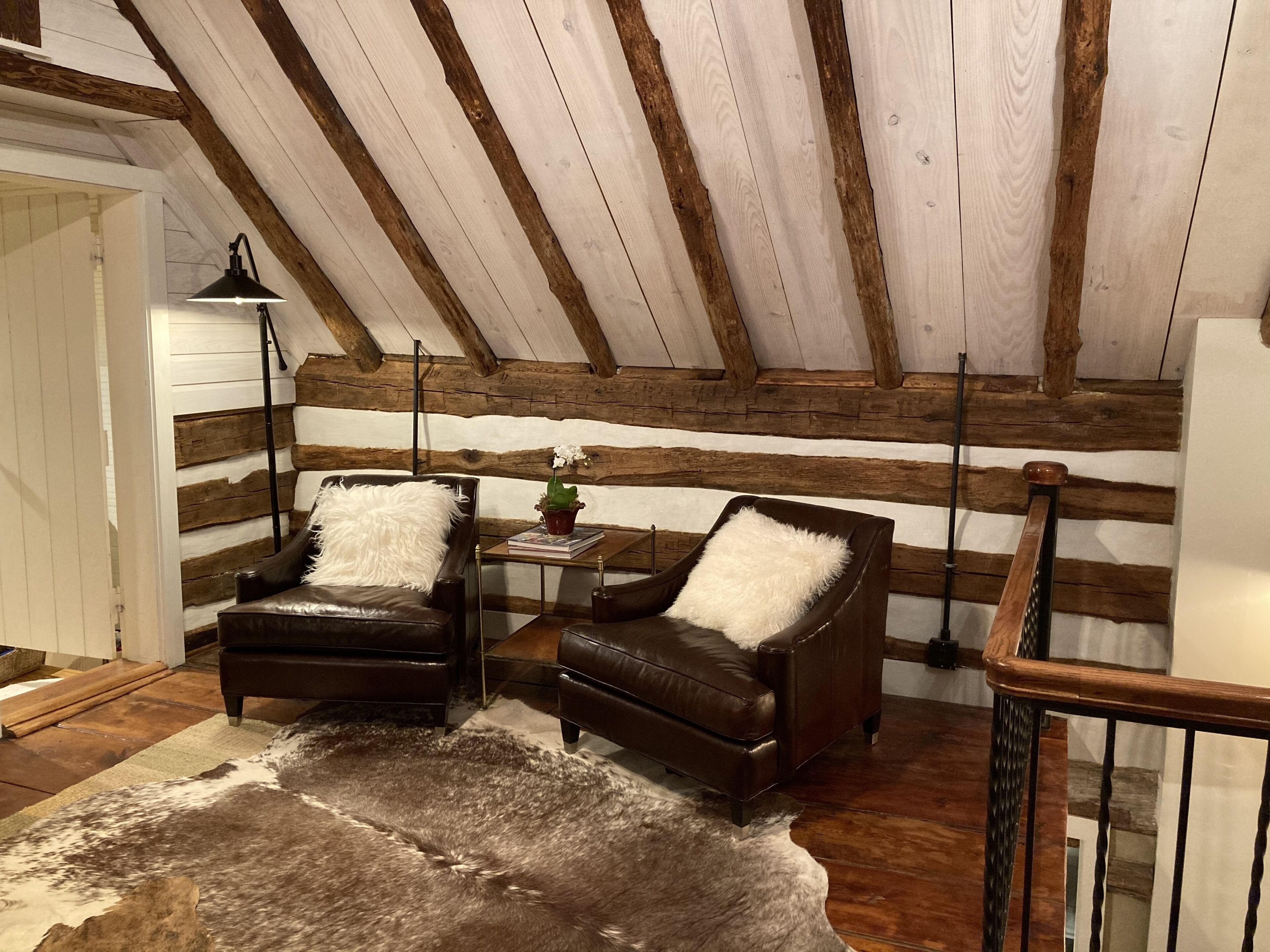  Stylishly restored 1800's historic home- heart of Virginia hunt & wine country!