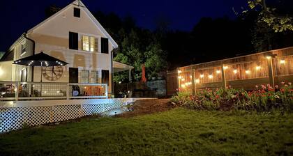 Stylishly restored 1800's historic home- heart of Virginia hunt & wine country!