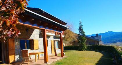 Casa 5 hab. 10 Pax, Chimenea, Jardín, Vistas Cadí y WiFi
