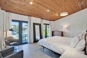 4 chambres, fer et planche à repasser, lit de bébé portatif, Wi-Fi