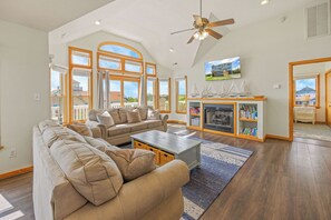 Smart TV - Oceanview Home w/ Saltwater Pool, Hot Tub, Game Room, Private Beach Boardwalk (Waves)