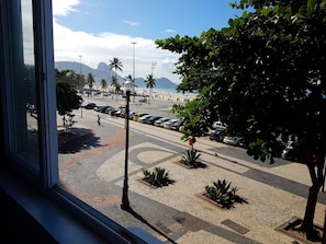 Vista para praia/oceano