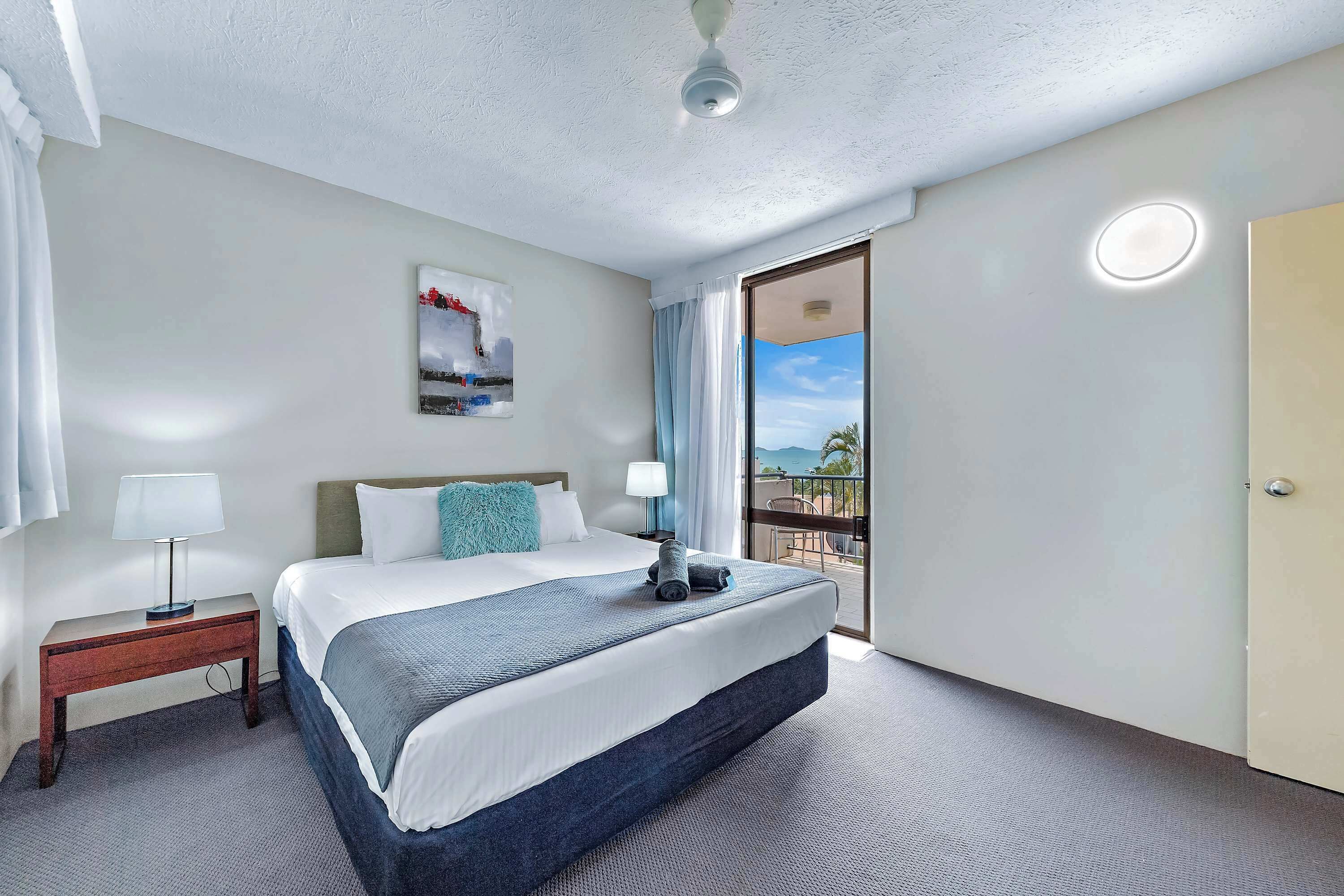 1 camera, ferro/asse da stiro, Wi-Fi, lenzuola