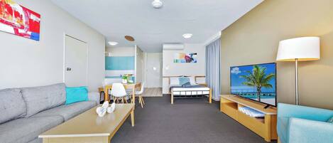 TV, Netflix, streaming services