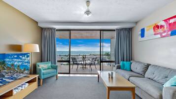 TV, Netflix, streaming services