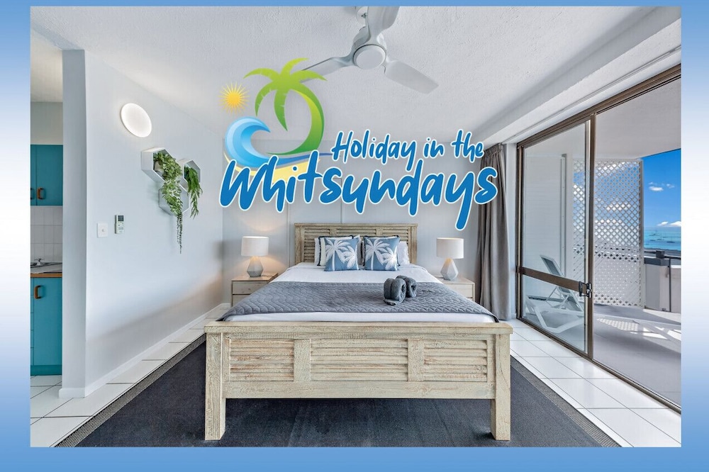 Ocean view Studio unit walking distance to town WI-FI