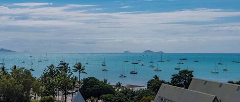Una spiaggia nelle vicinanze